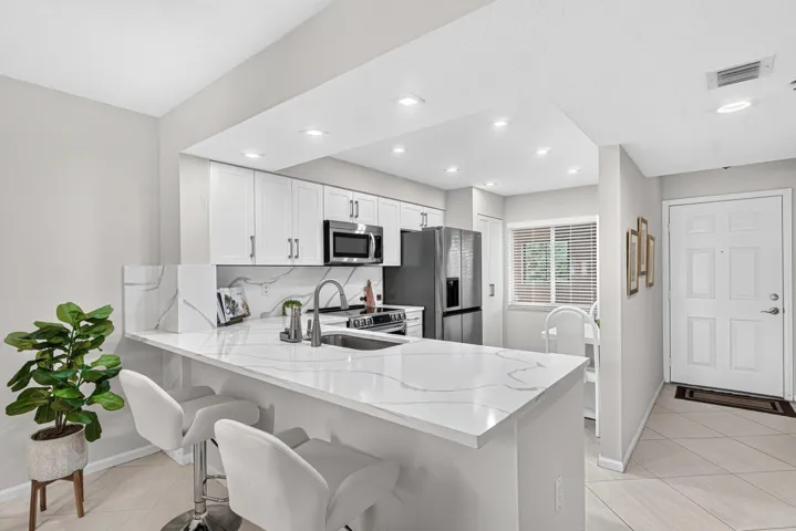 007-12540MajestyCircle-303-BoyntonBeach-