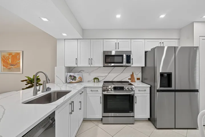 004-12540MajestyCircle-303-BoyntonBeach-