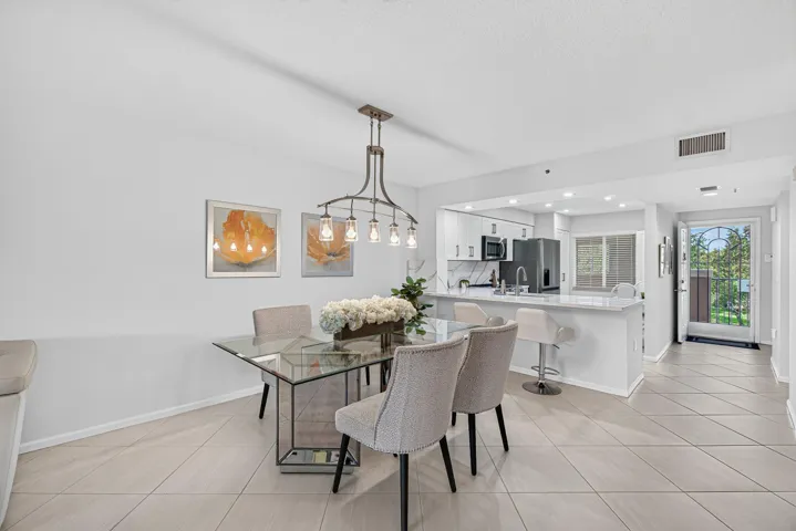 016-12540MajestyCircle-303-BoyntonBeach-
