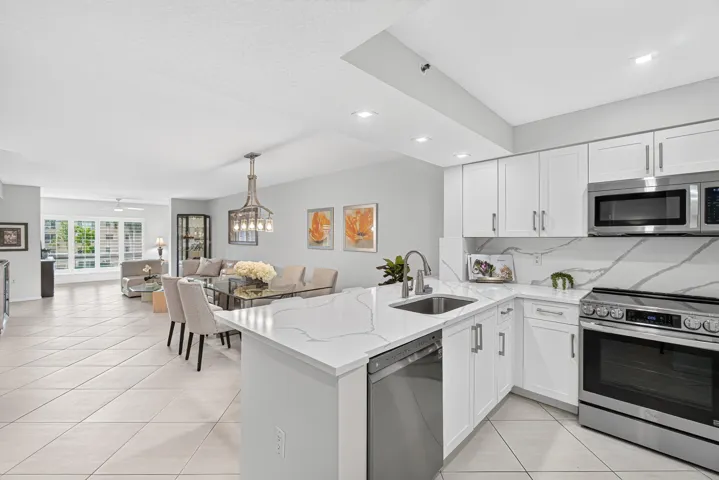 009-12540MajestyCircle-303-BoyntonBeach-