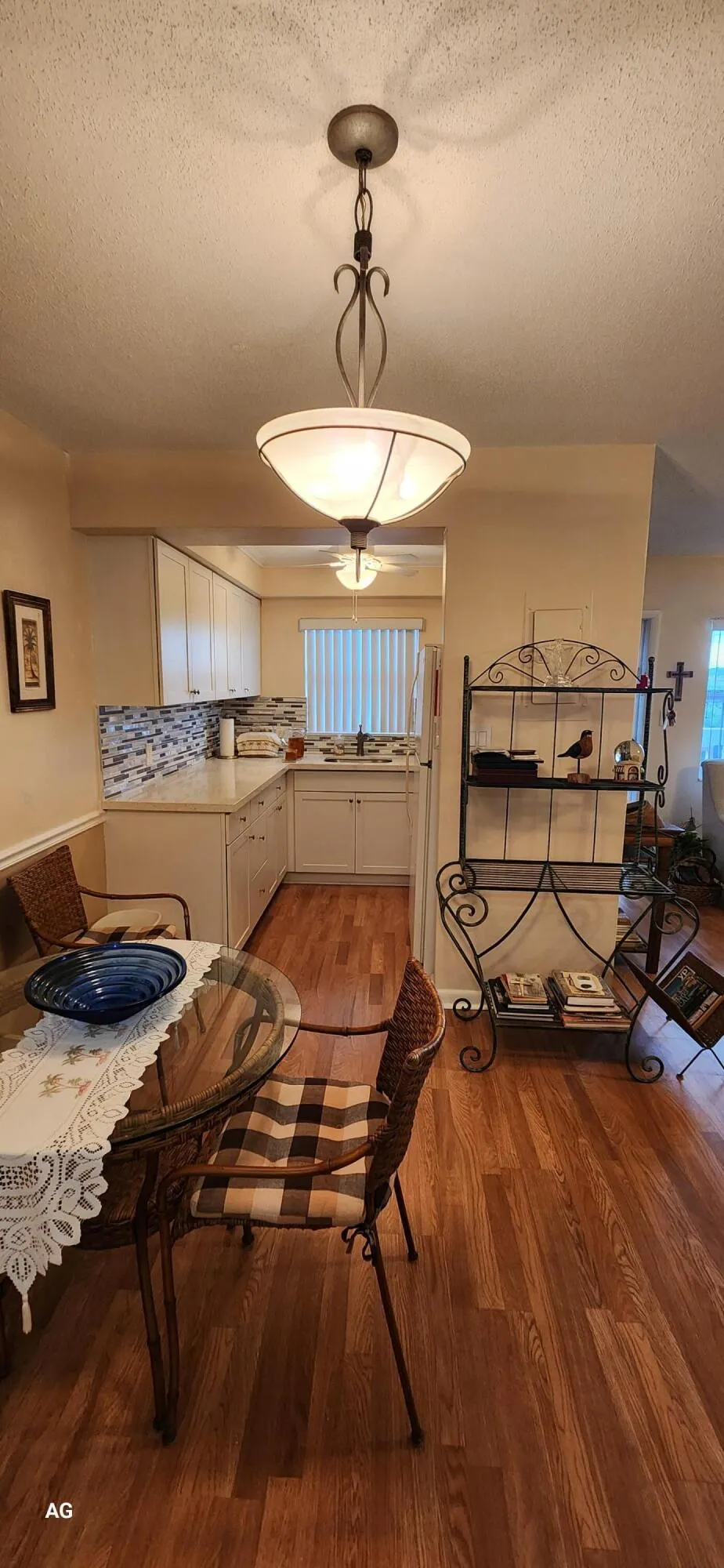 dining to kitchen view