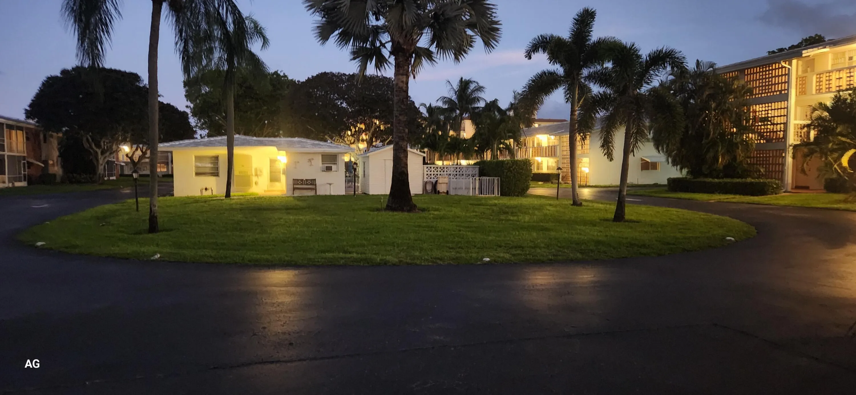Palm Royal Aparments