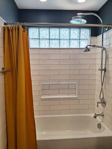 2nd Bathroom 2