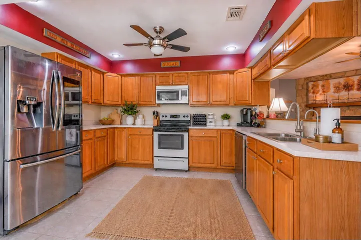 kitchen2virtuallystaged