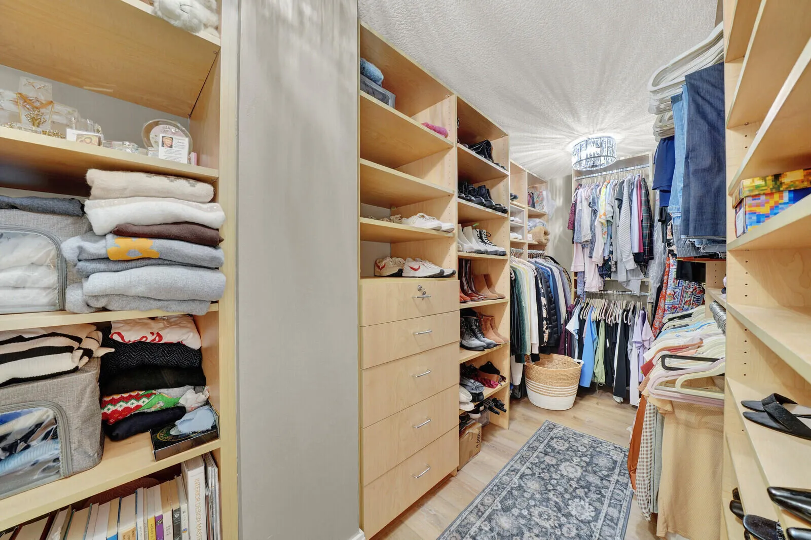 Walk in Closet