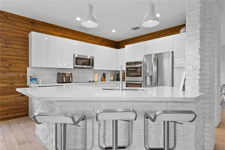 Breakfast Area and Kitchen