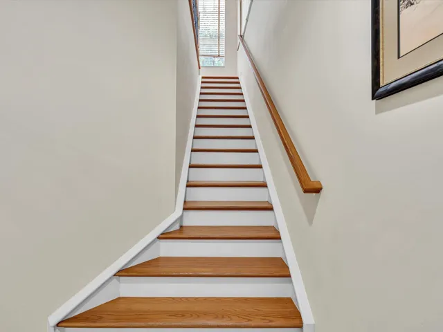 Wood stairway