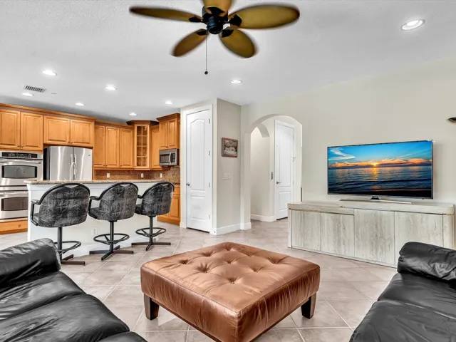Family/Kitchen