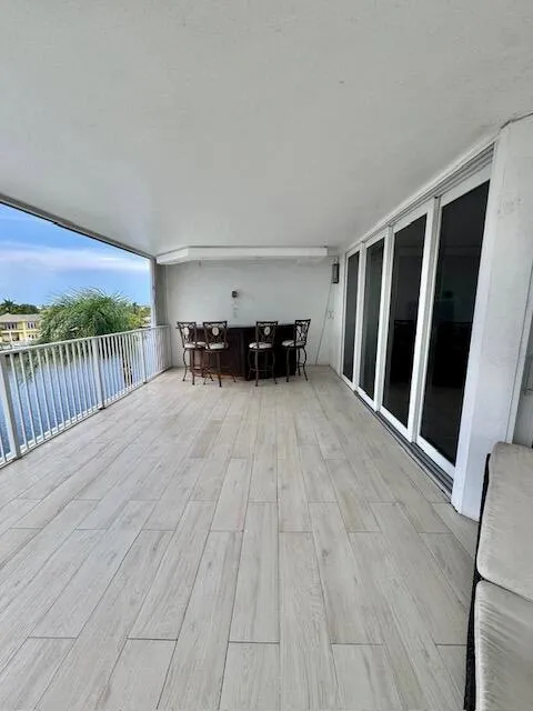 table and chairs