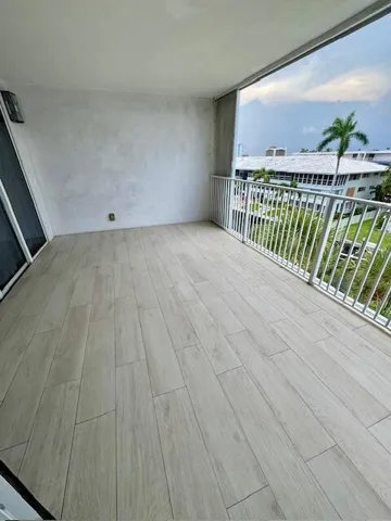 balcony