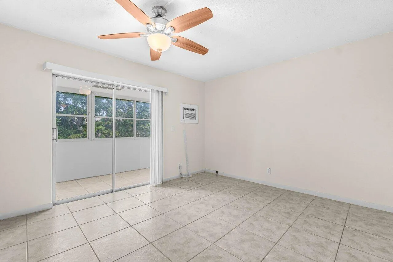 020-52KingswoodC-WestPalmBeach-FL-33417-