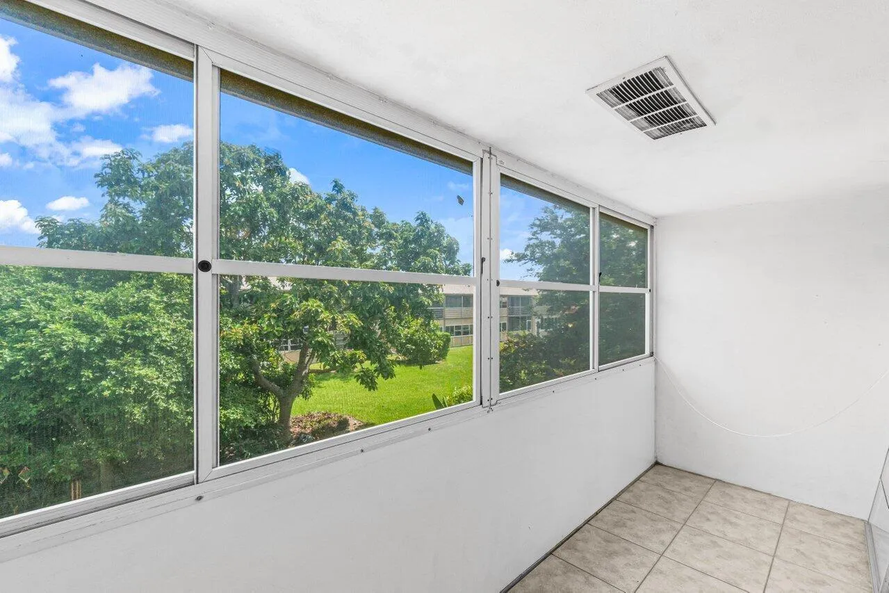 023-52KingswoodC-WestPalmBeach-FL-33417-
