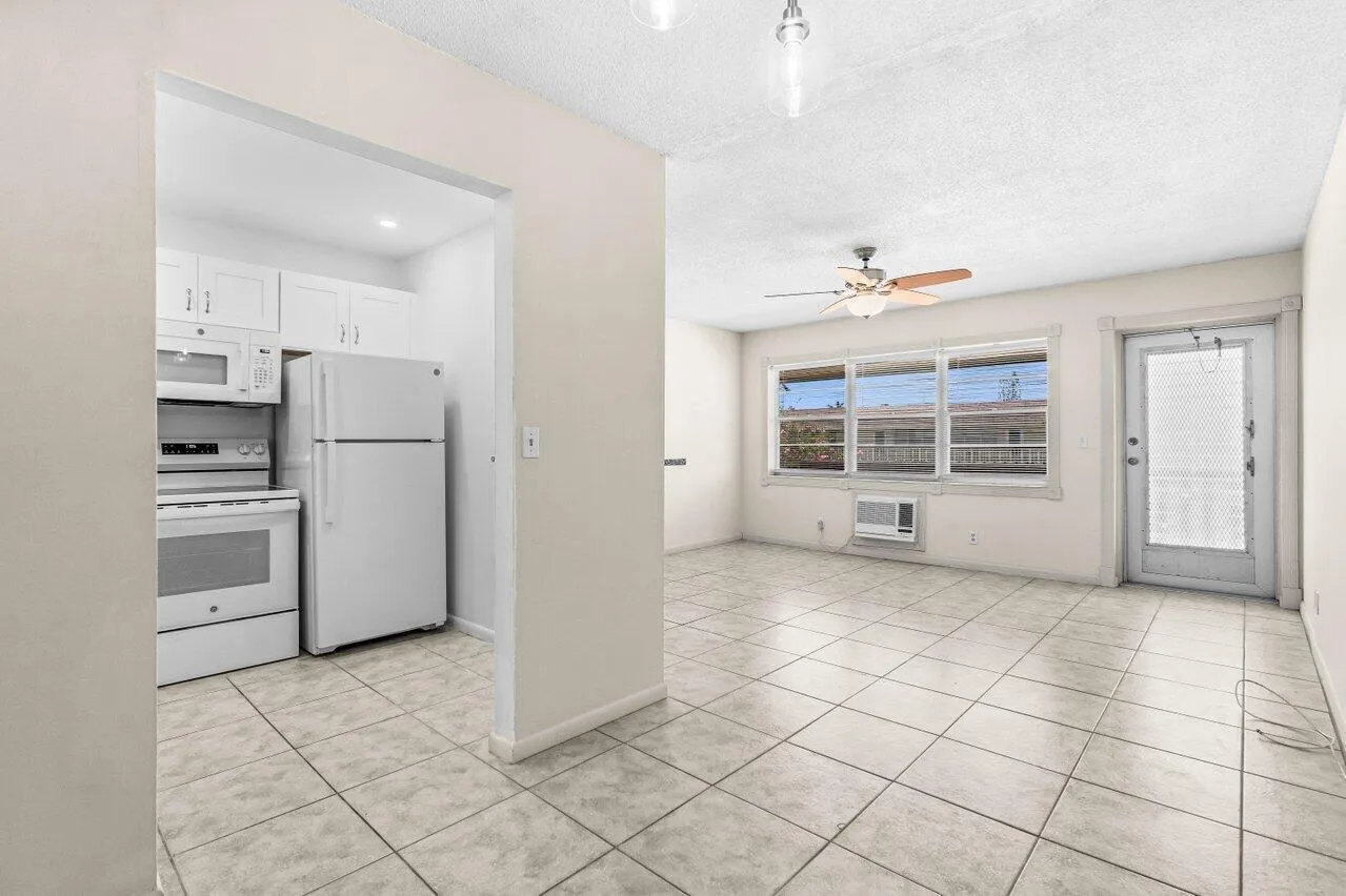 007-52KingswoodC-WestPalmBeach-FL-33417-