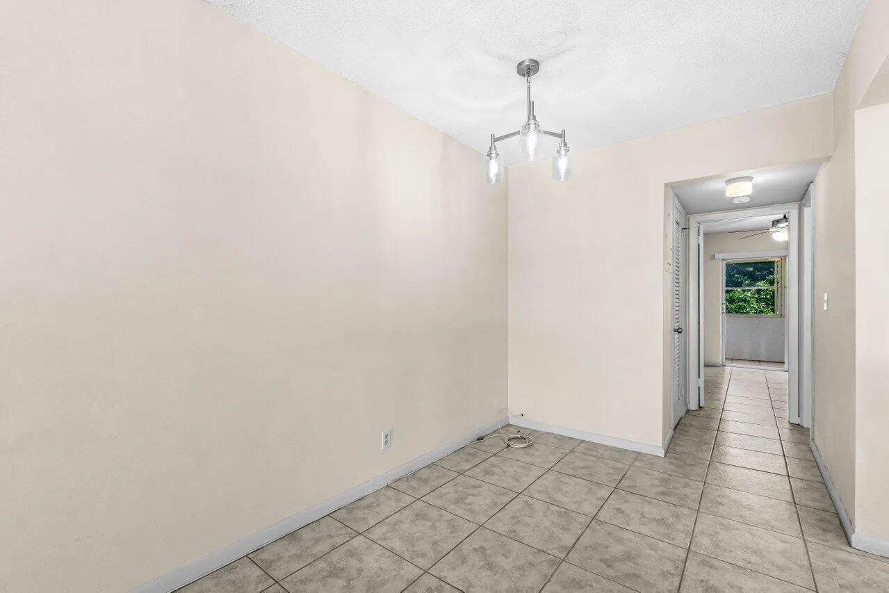 010-52KingswoodC-WestPalmBeach-FL-33417-