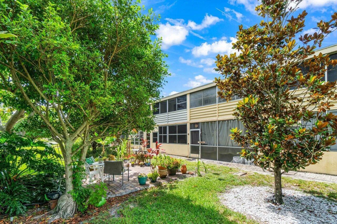 028-52KingswoodC-WestPalmBeach-FL-33417-
