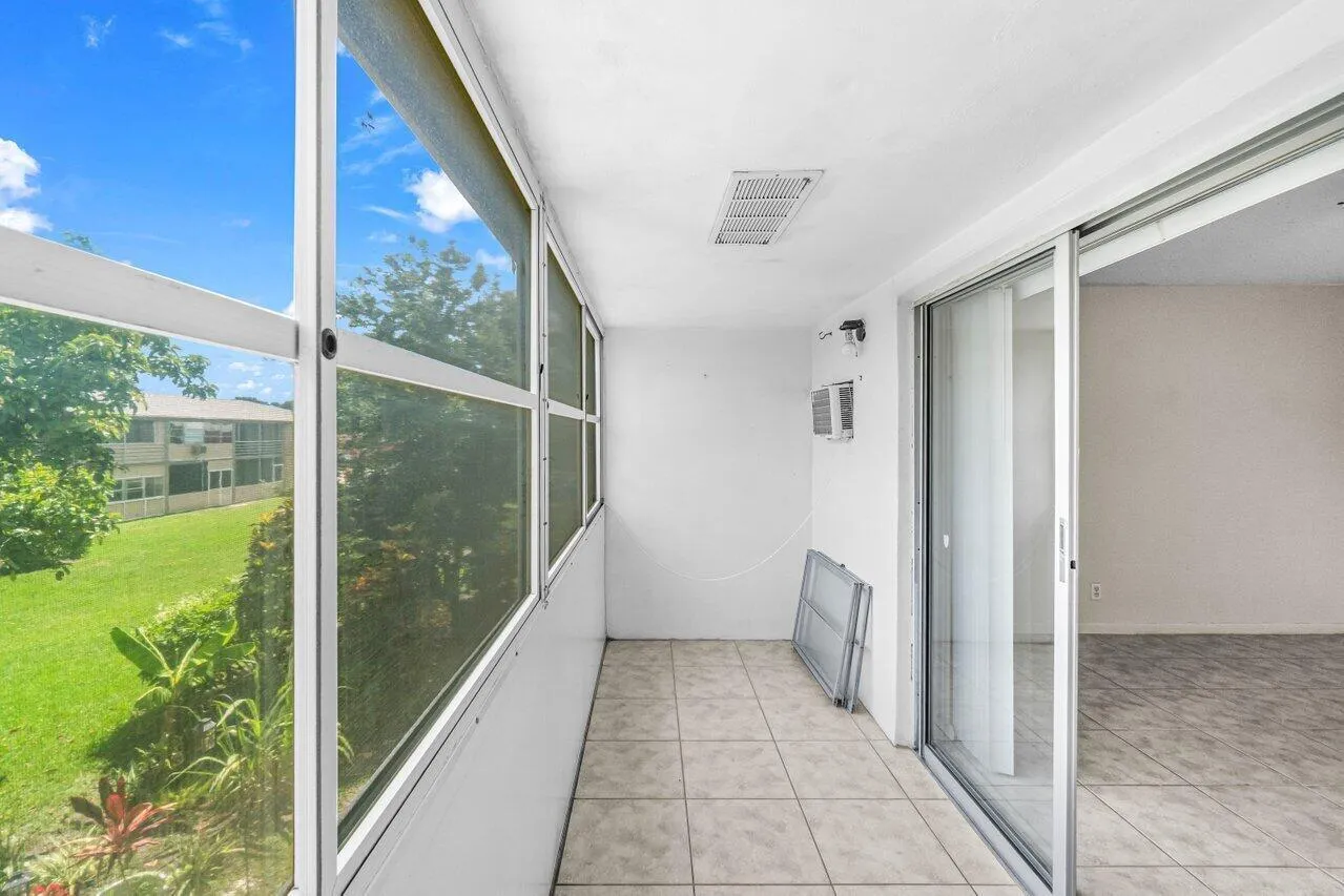 025-52KingswoodC-WestPalmBeach-FL-33417-