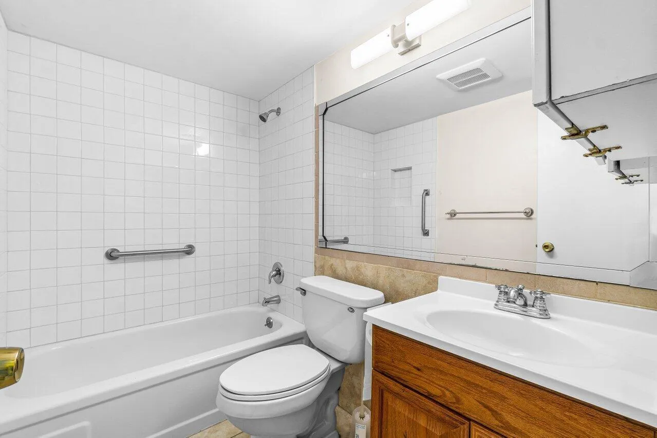 016-52KingswoodC-WestPalmBeach-FL-33417-