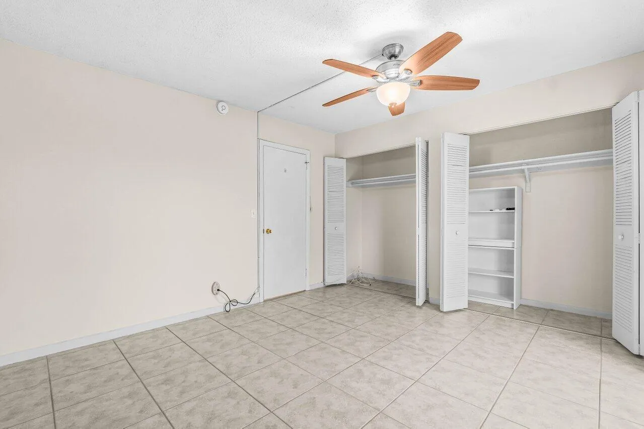 018-52KingswoodC-WestPalmBeach-FL-33417-
