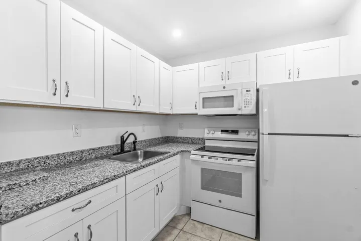 013-52KingswoodC-WestPalmBeach-FL-33417-