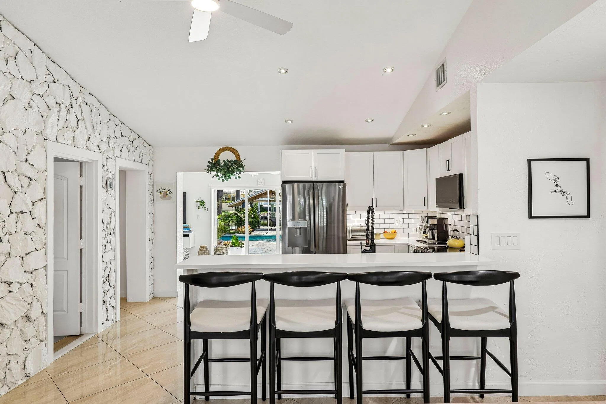 20-web-or-mls-SW 35th Ave-S3006-020