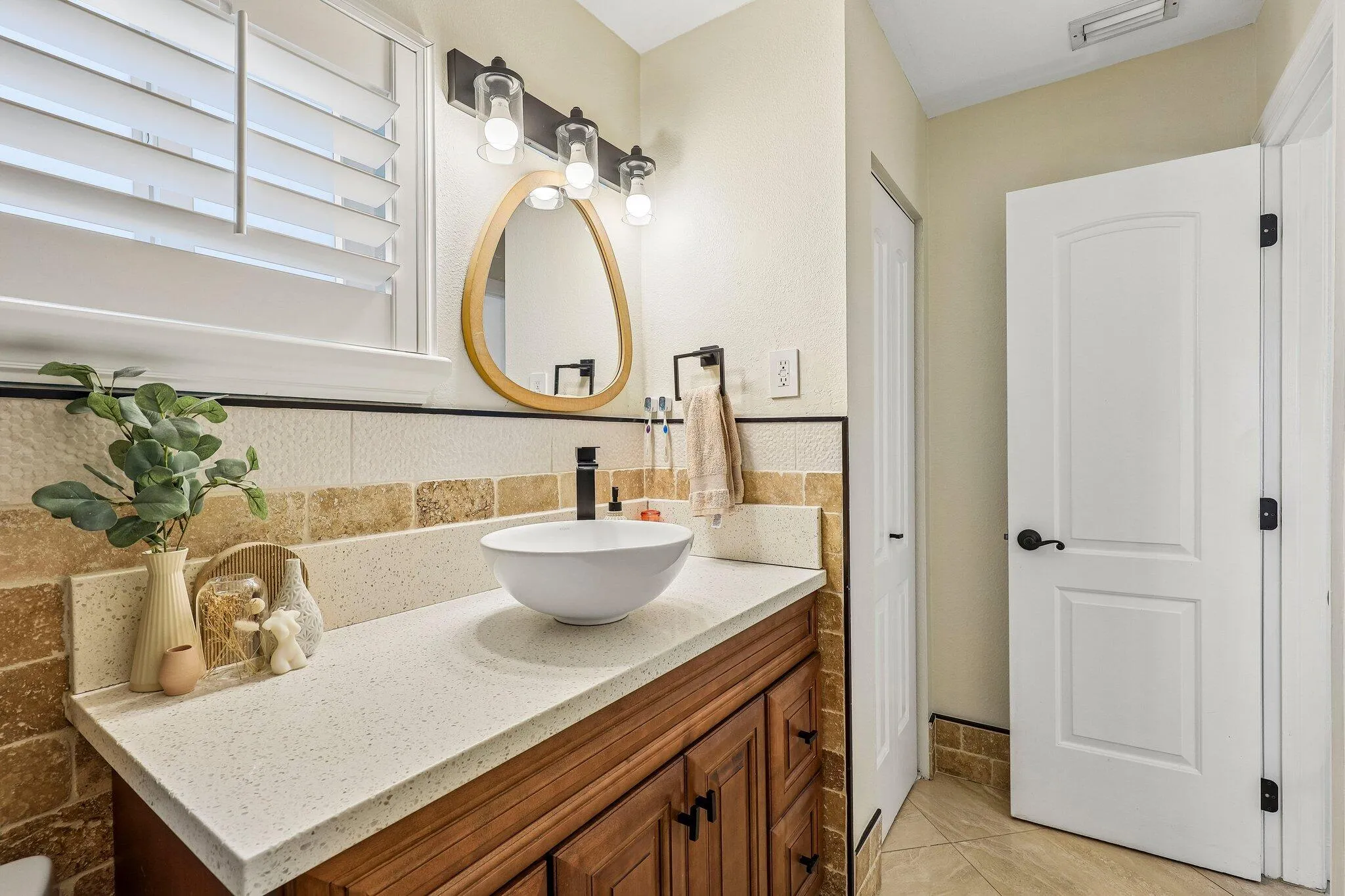 41-web-or-mls-SW 35th Ave-S3006-041