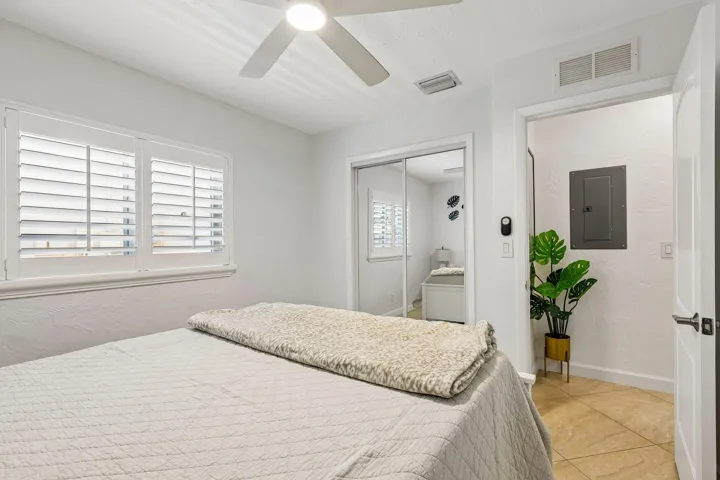 36-web-or-mls-SW 35th Ave-S3006-036