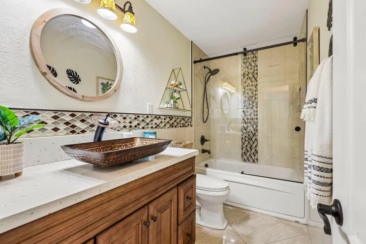 29-web-or-mls-SW 35th Ave-S3006-029