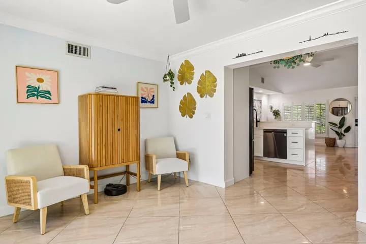11-web-or-mls-SW 35th Ave-S3006-011