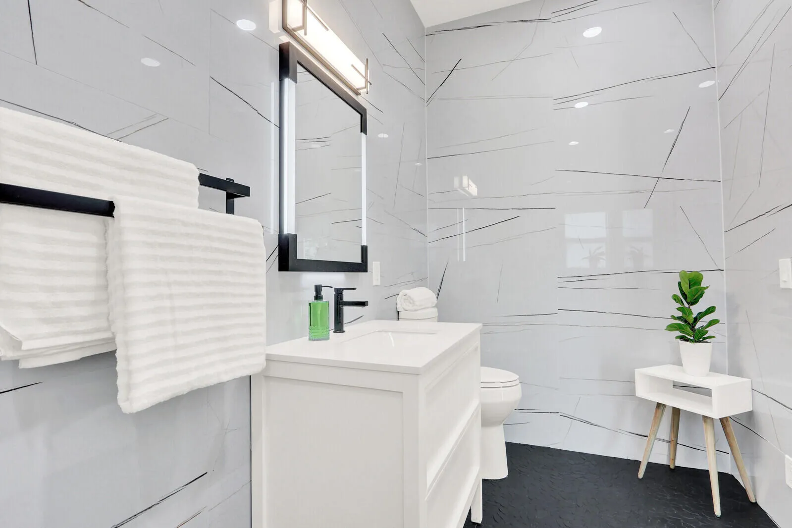Primary bath