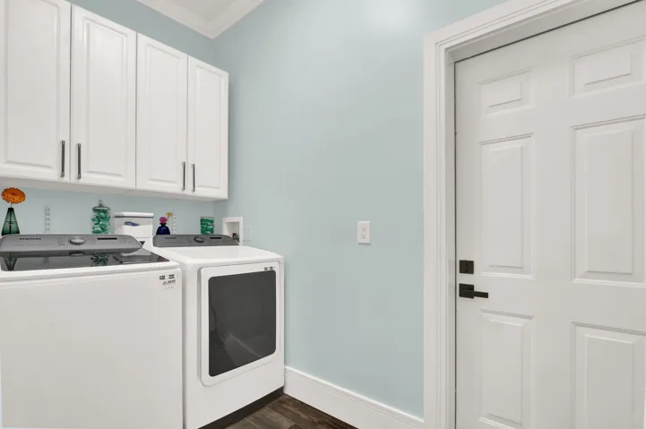 Indoor laundry room