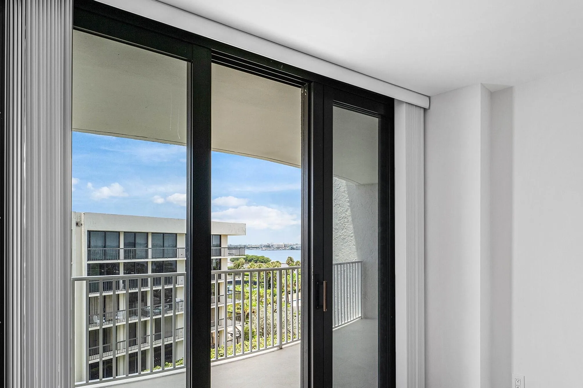 023 Guest bedroom view