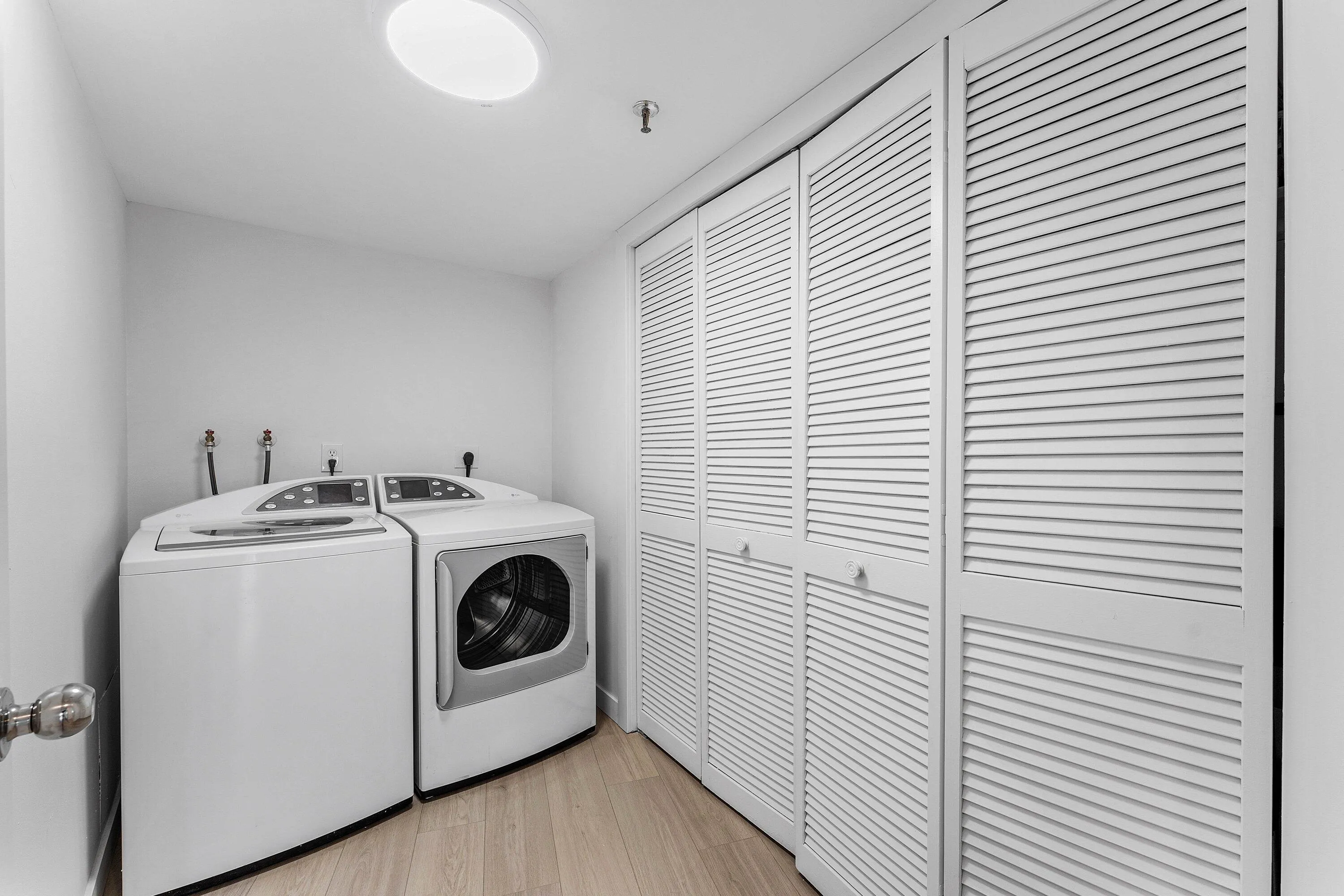 027 Laundry room