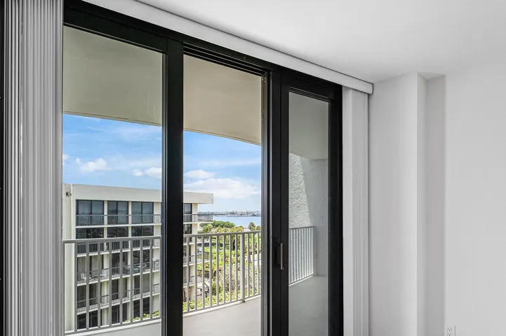 023 Guest bedroom view