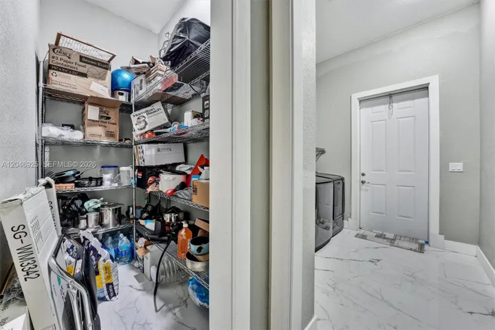 Storage/Laundry
