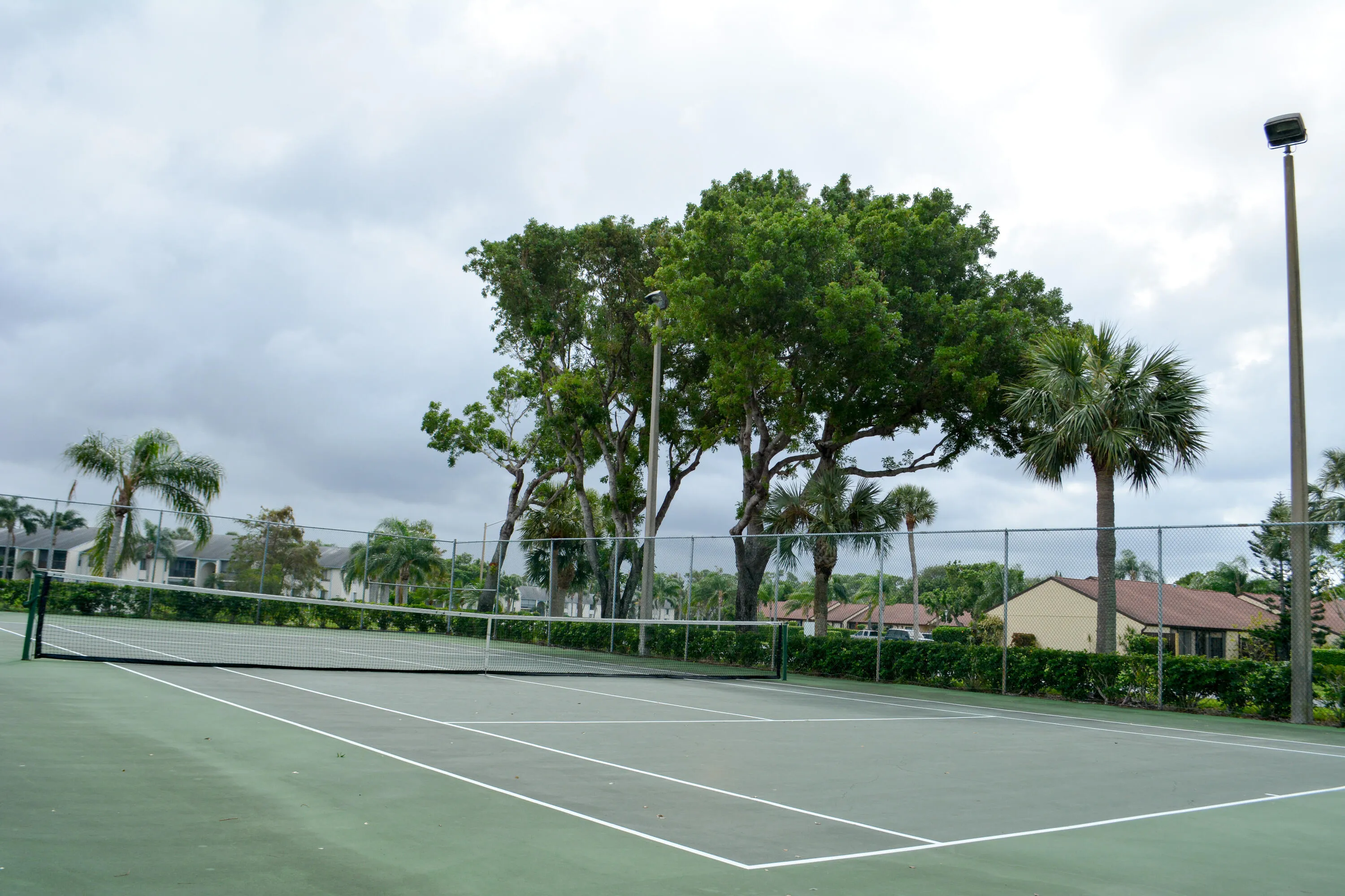 1002_GREEN_PINE_BLVD_F2-0403
