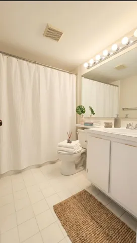 Virtually staged