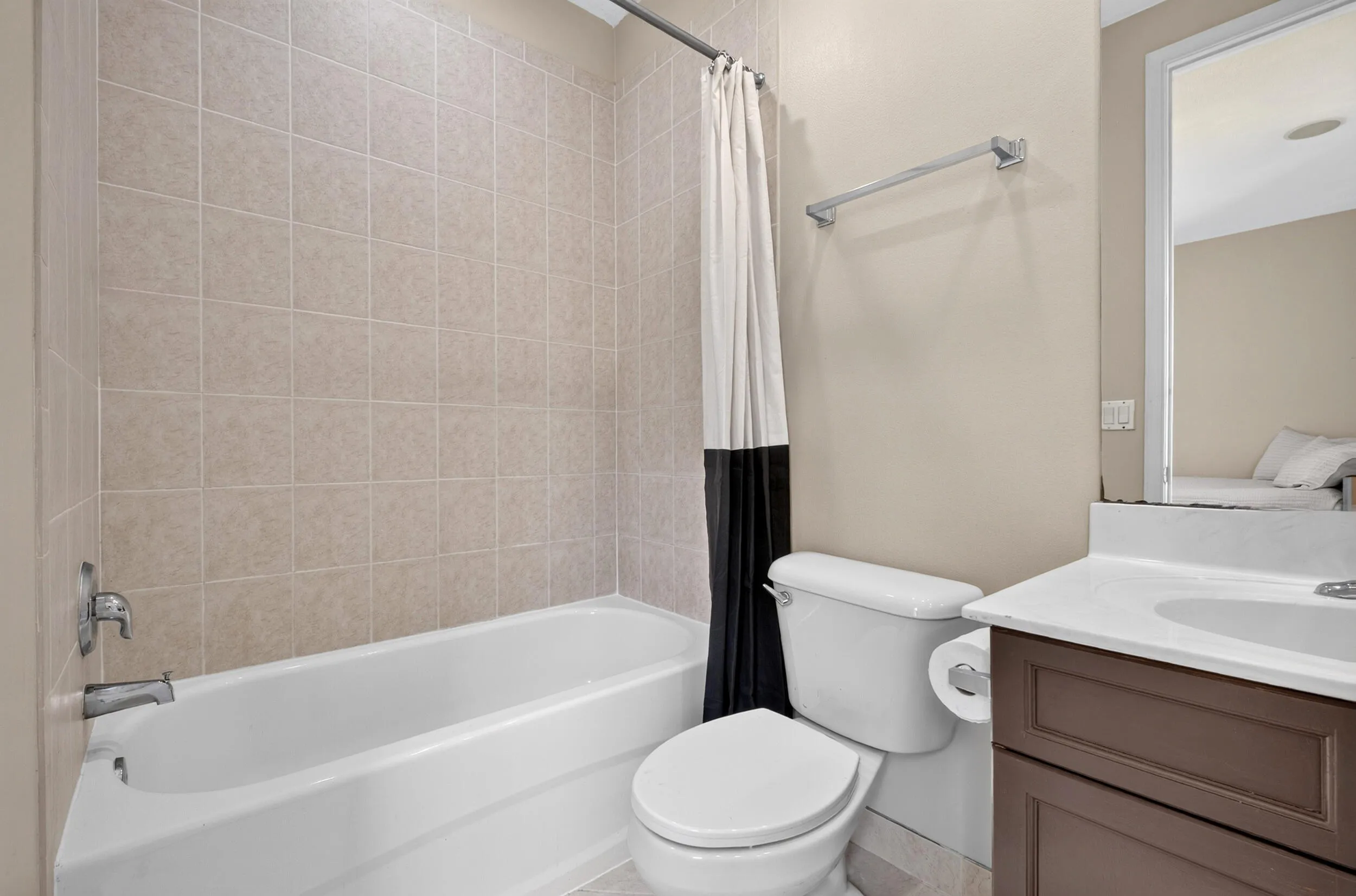 083_Bathroom_2