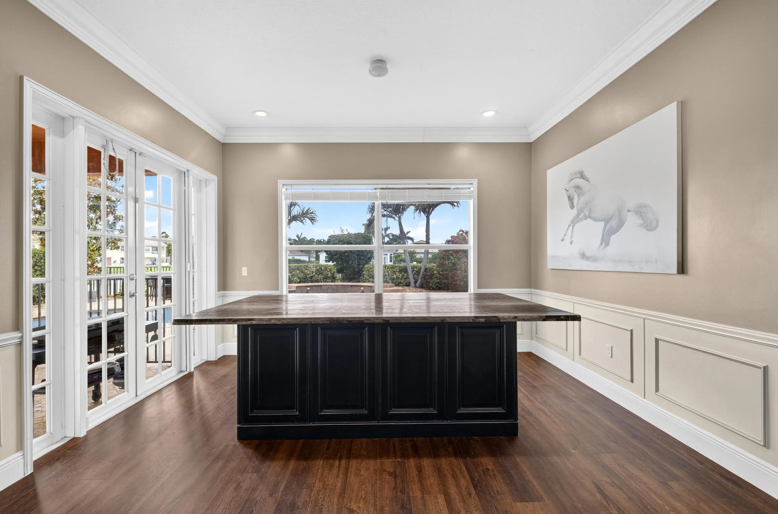 036_Breakfast_Nook_2