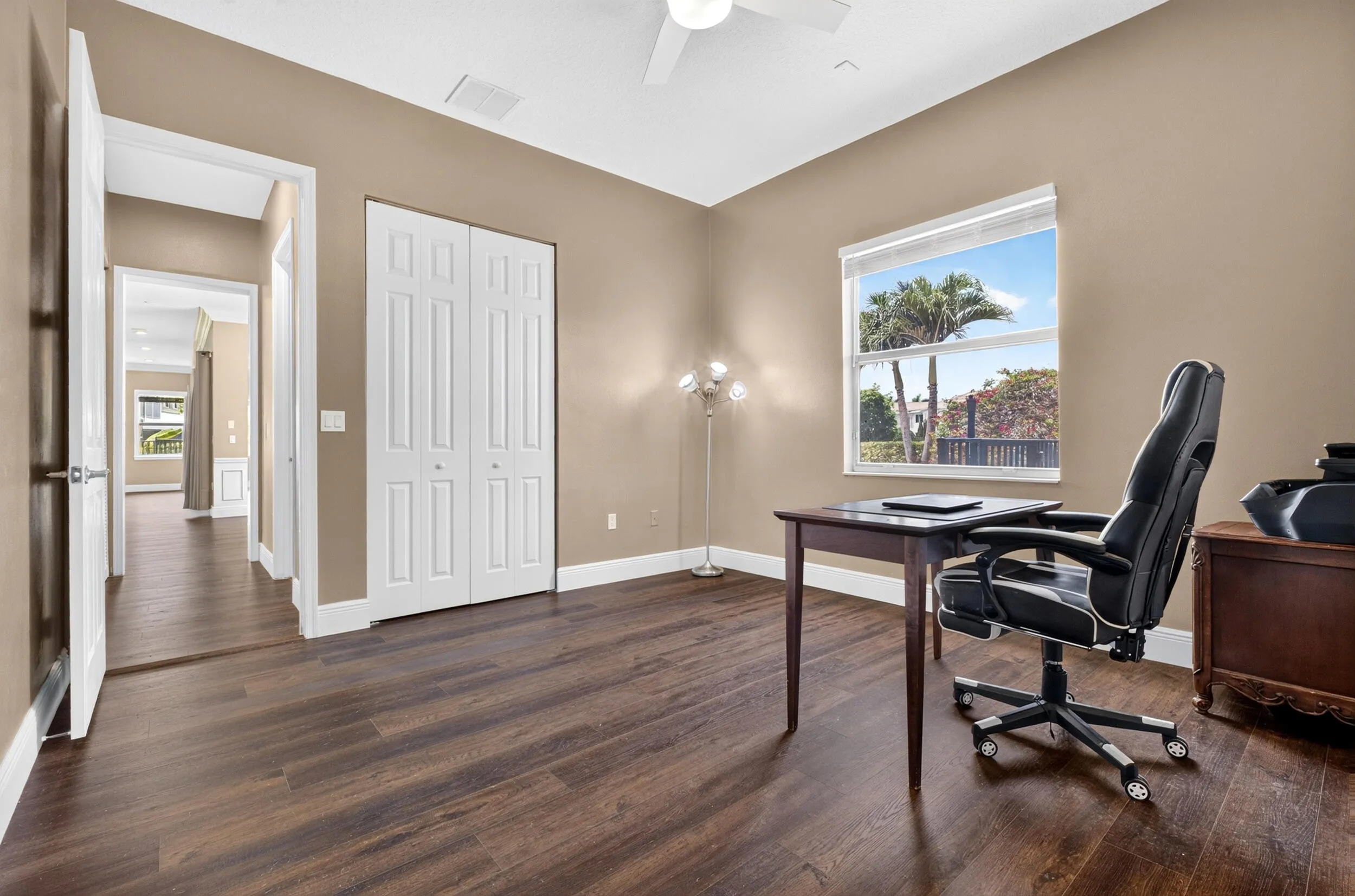 044_Office_4