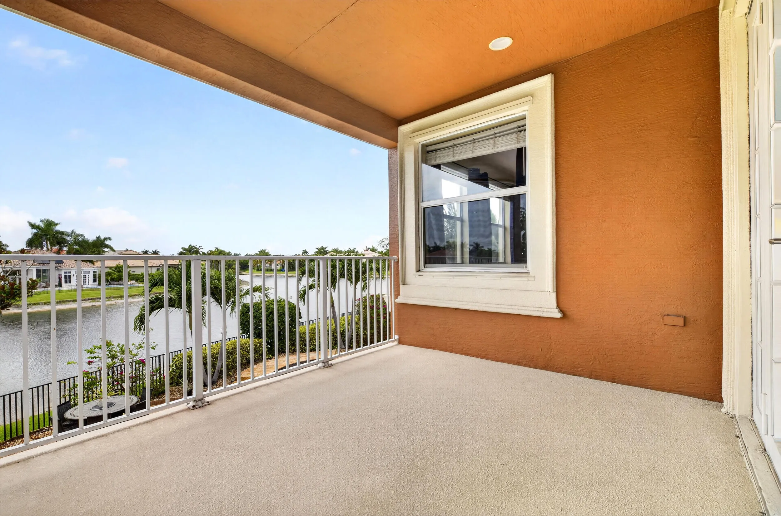 091_Balcony