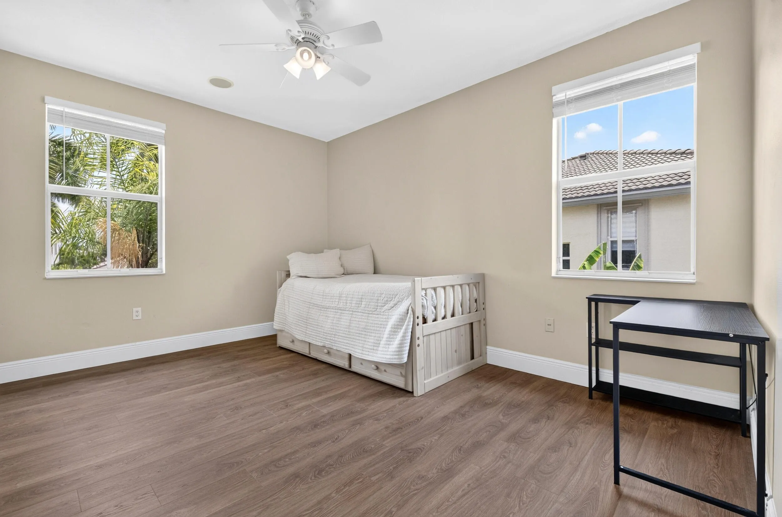 070_Bedroom