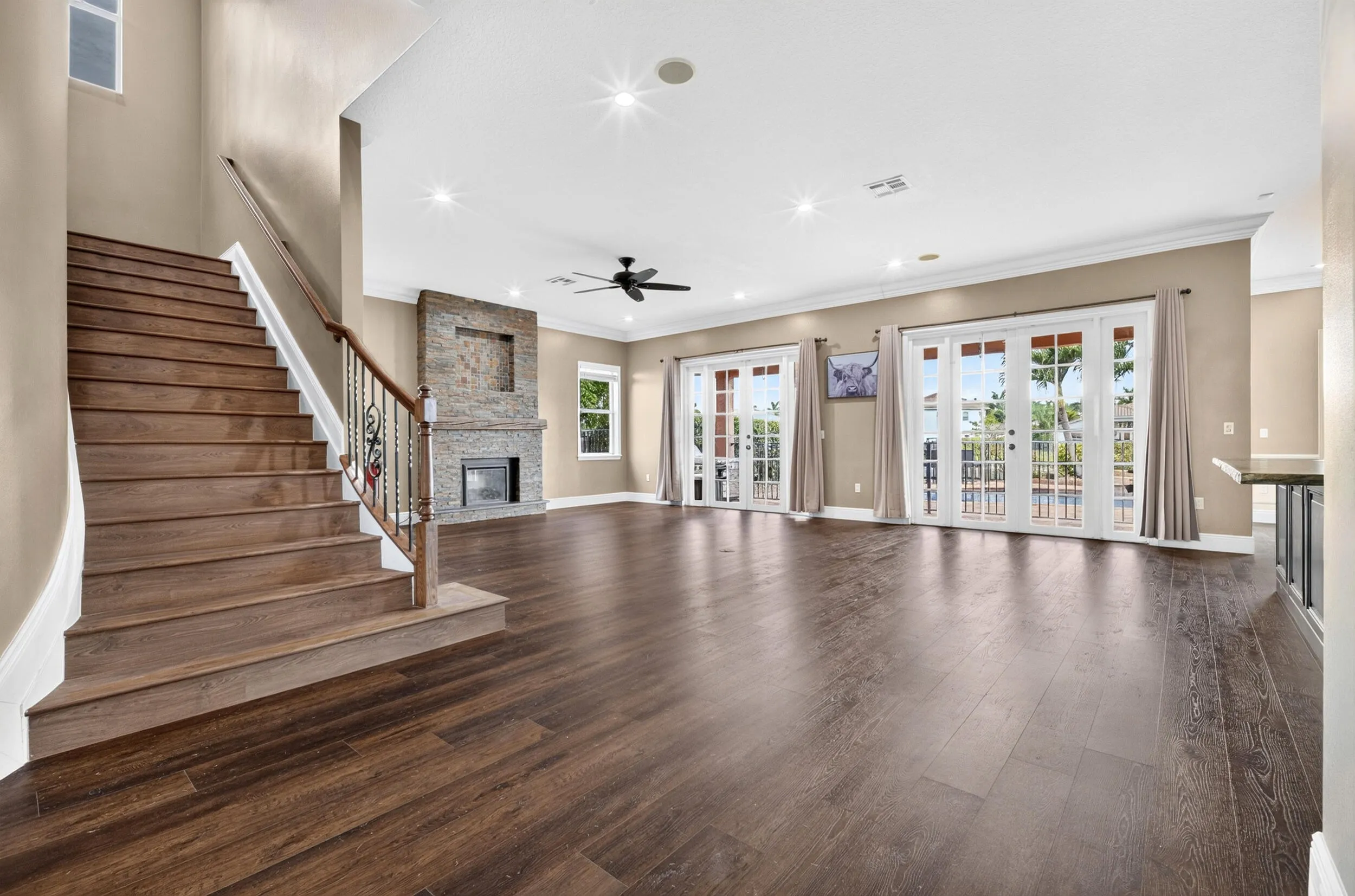 020_Family_Room