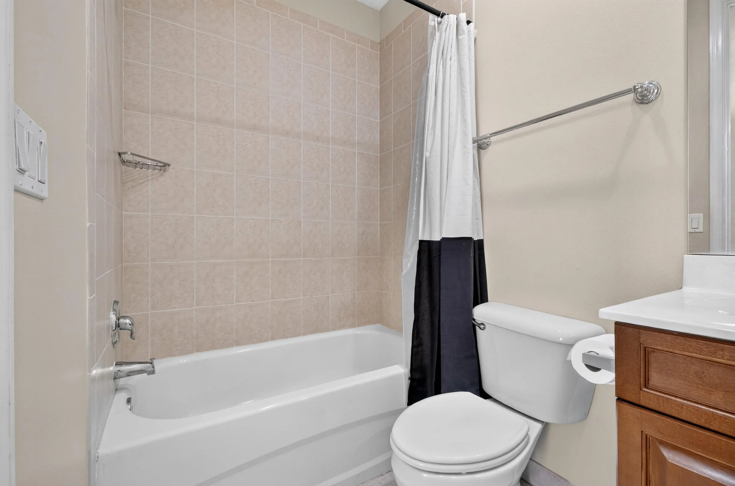 085_Bathroom_4