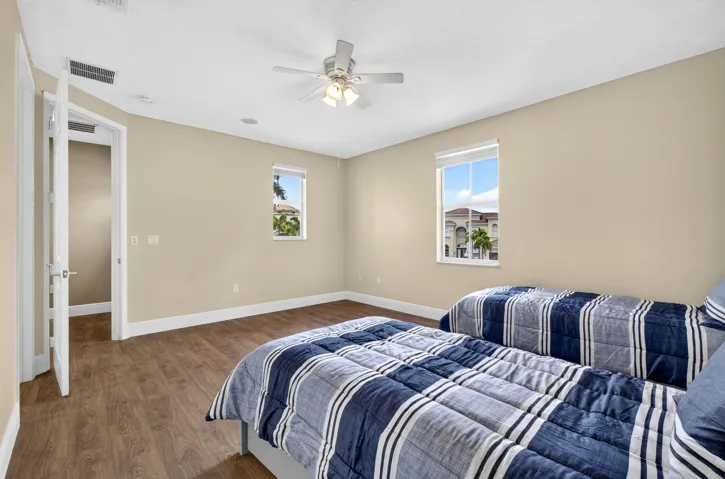 073_Bedroom_4