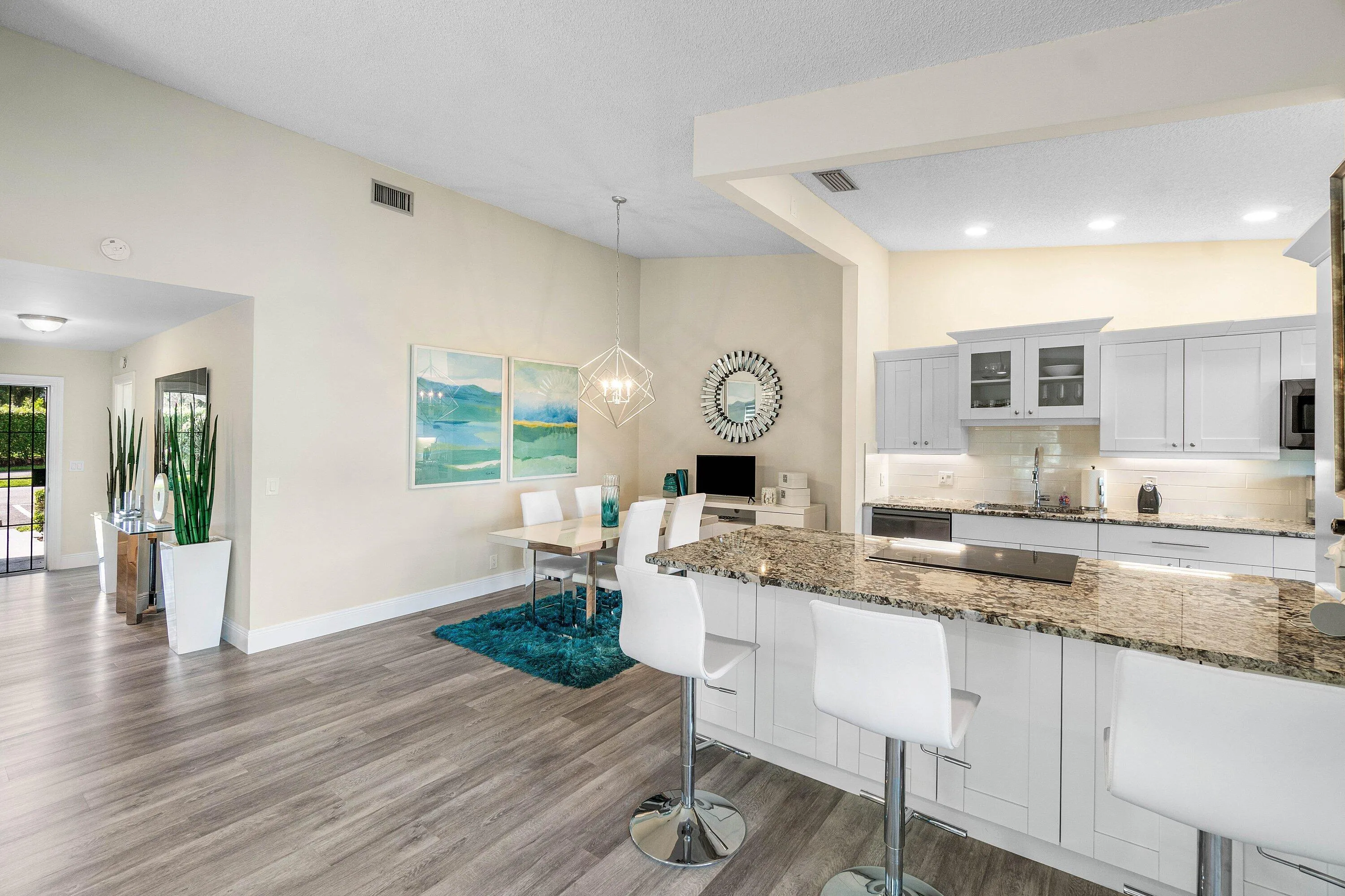 Kitchen bar