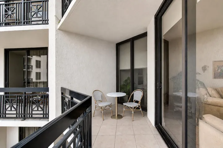 Large Balcony w/ Deep Seating Section