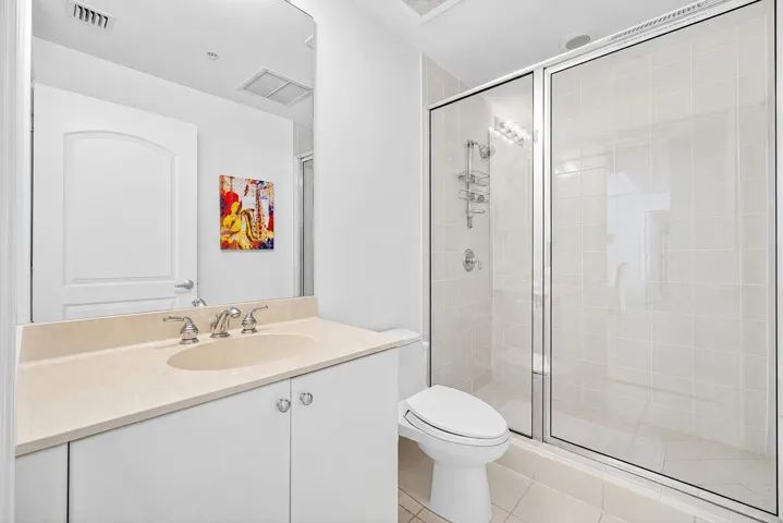 Guest Full Bathroom