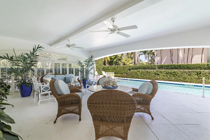 Island House Loggia