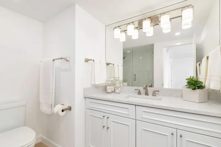 354 Chilean Ave 6C Primary Bath