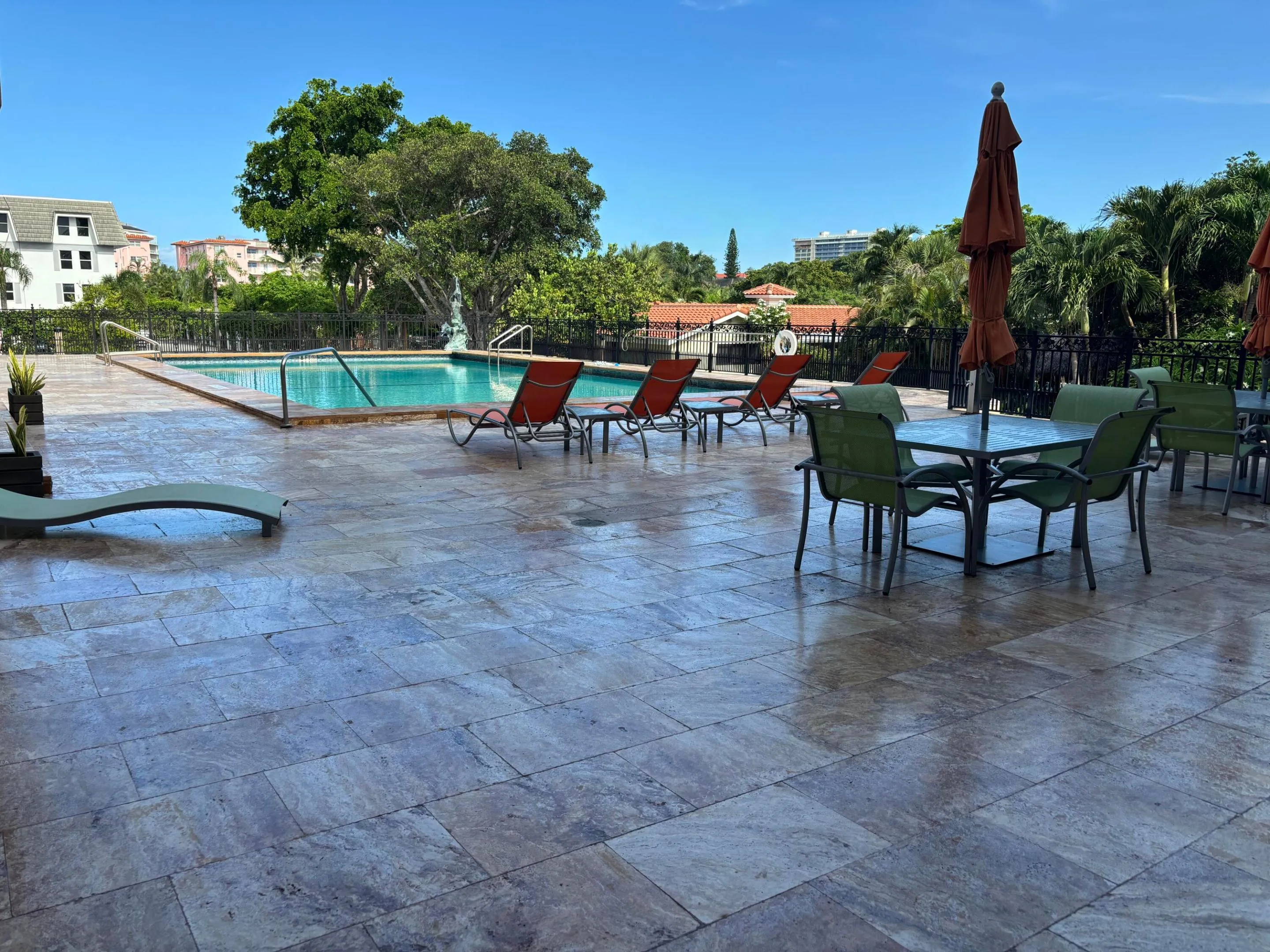 POOL & SUNDECK
